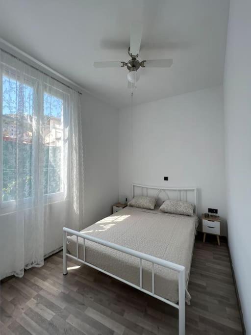 נאפפליו Bougainvillea Apartments 2 מראה חיצוני תמונה